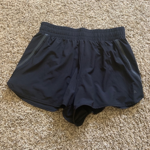 Vitality Breeze Run Shorts - Picture 1 of 2